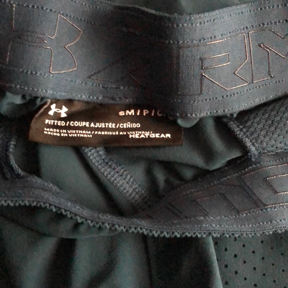 Under armour pant - Picture 3 of 4